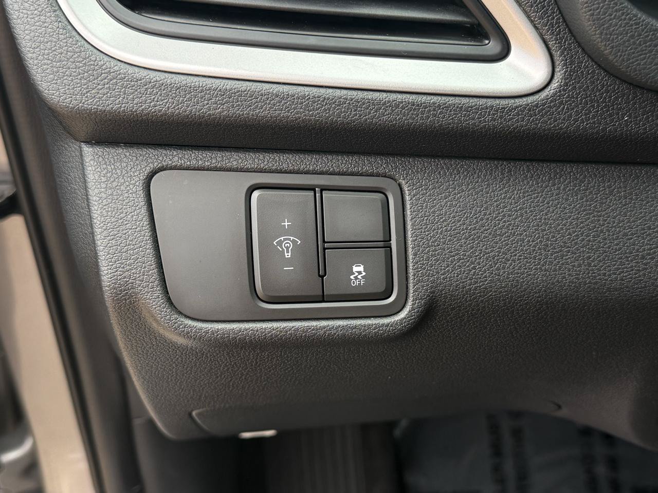Used 2021 Hyundai Accent SE FWD image 16