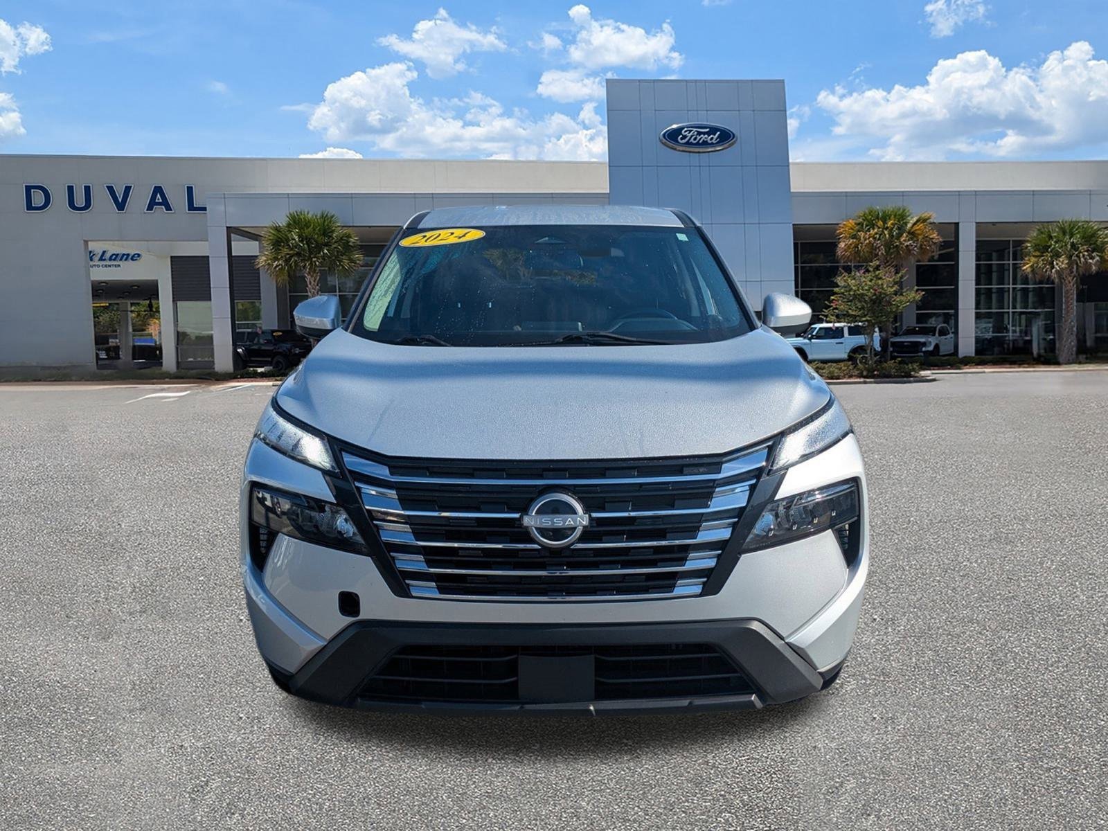 Used 2024 Nissan Rogue SV image 8