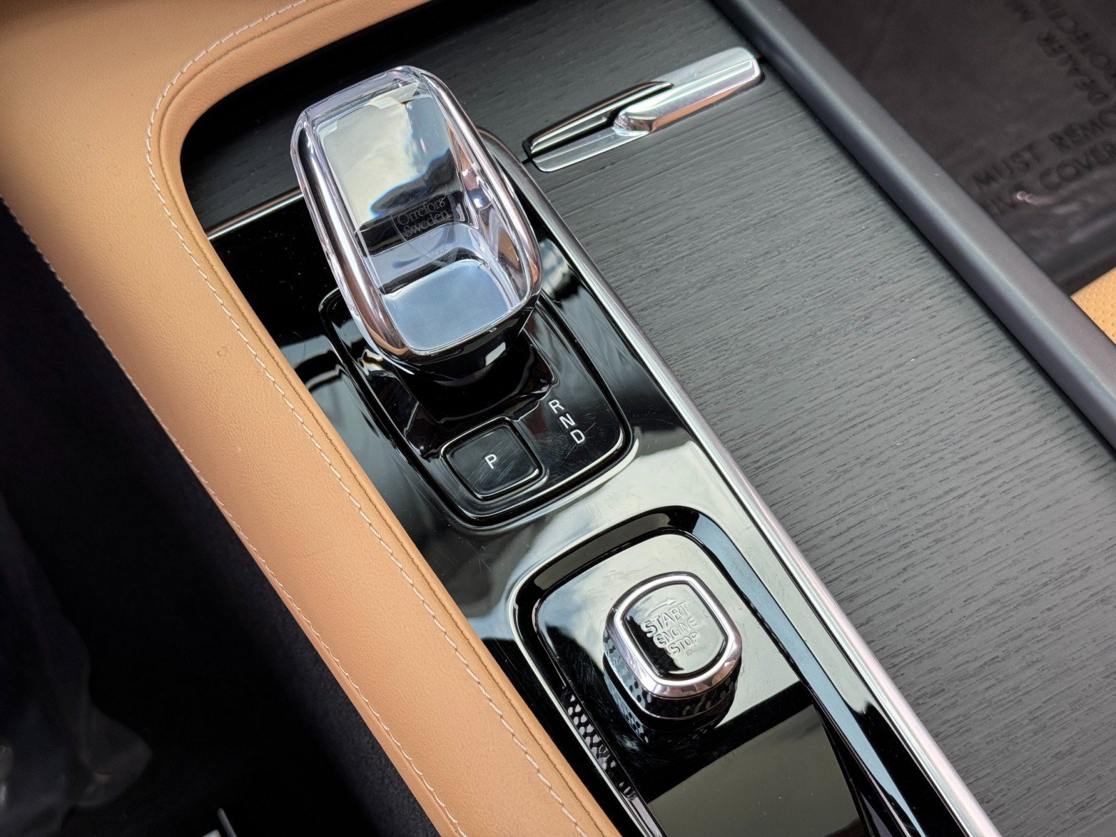 Used 2024 Volvo XC90 T8 Ultimate w/ Lounge Package image 28