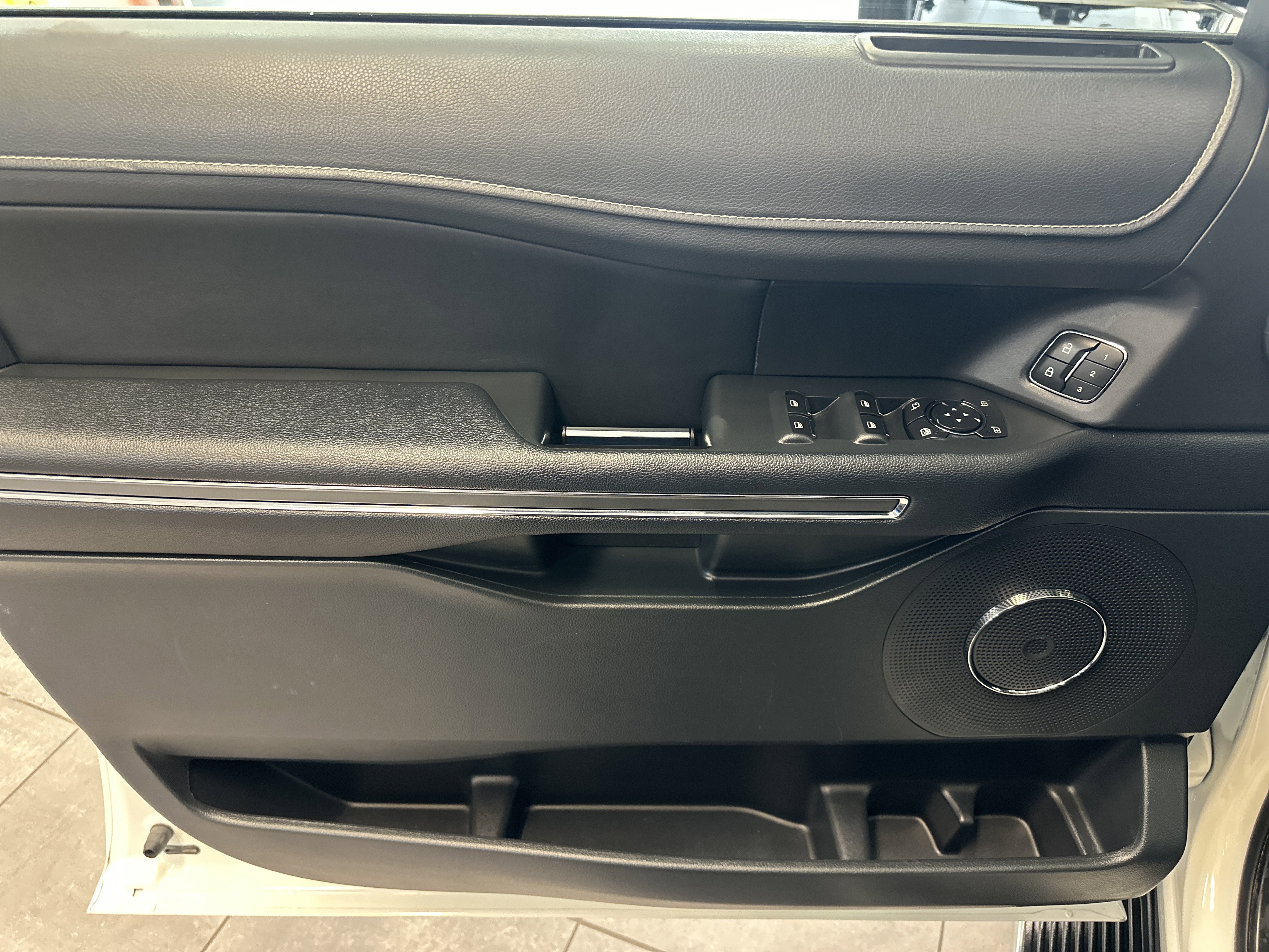 Used 2022 Ford Expedition XLT image 22