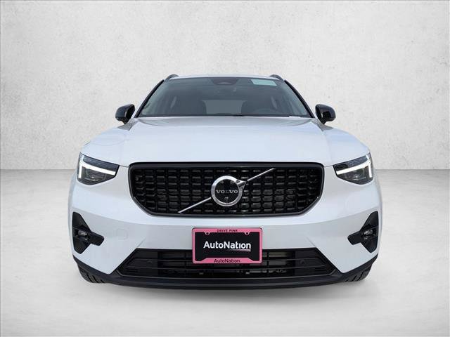 New 2026 Volvo XC40 B5 Plus w/ Climate Package image 6