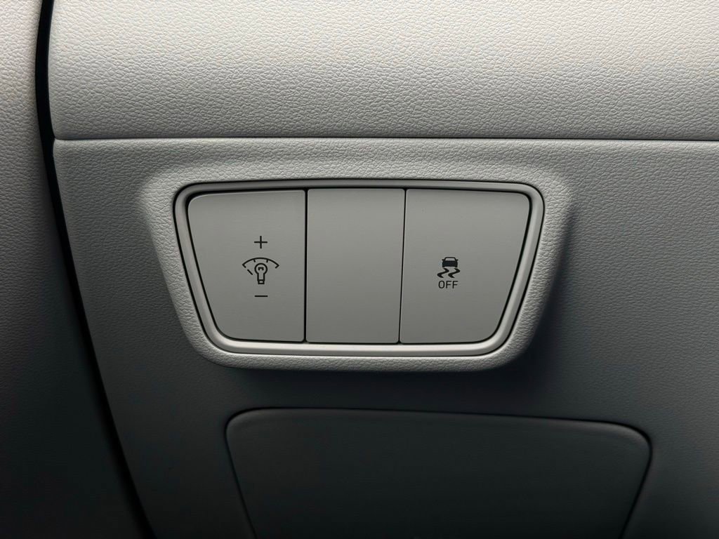 Used 2023 Hyundai Tucson SE image 18