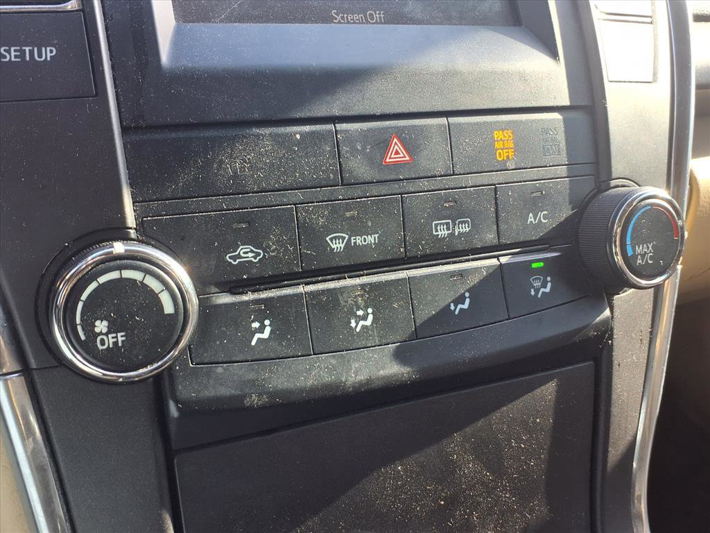 Used 2017 Toyota Camry LE image 11