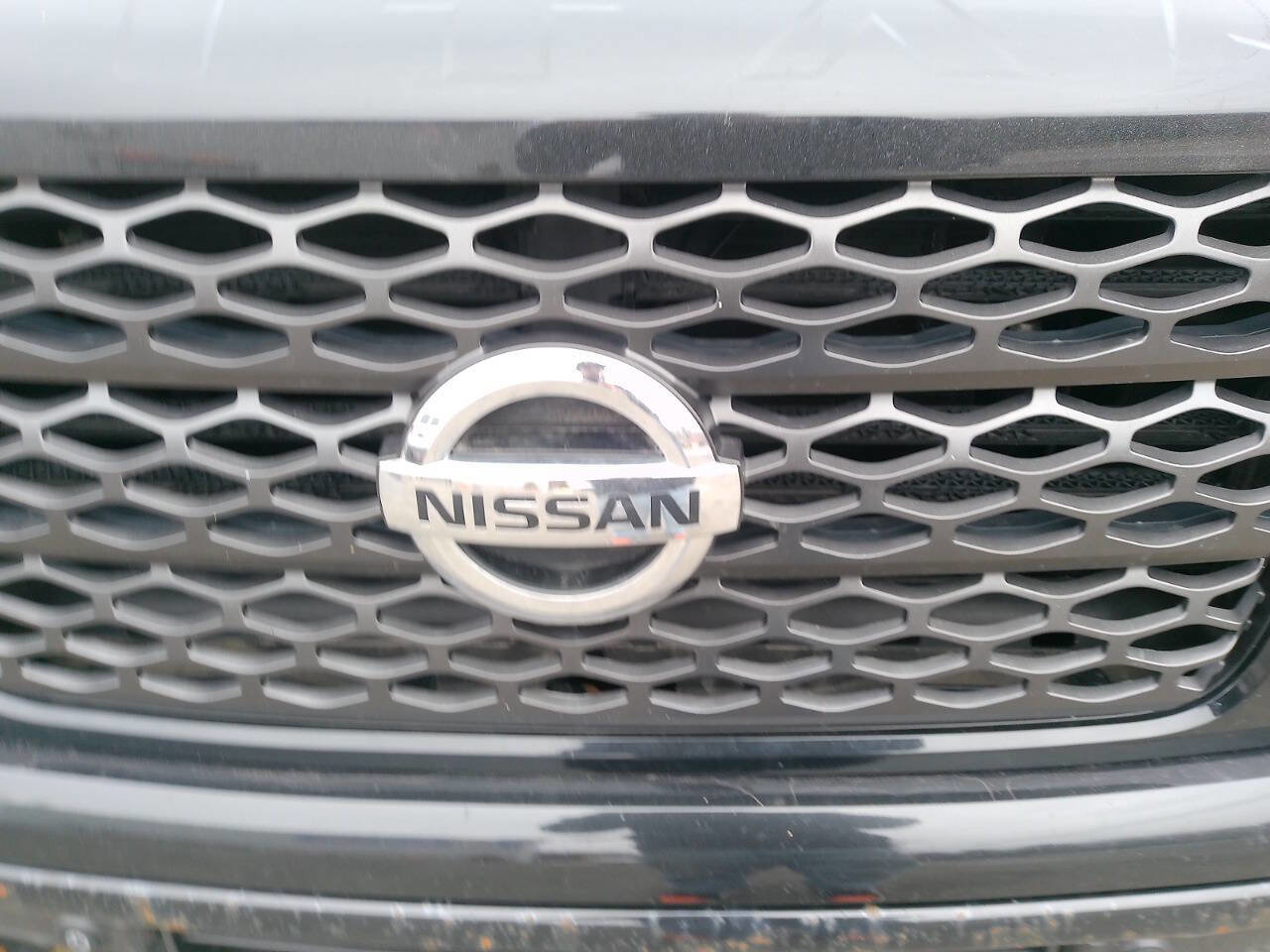 Used 2018 Nissan Titan SL w/ Midnight Edition image 11