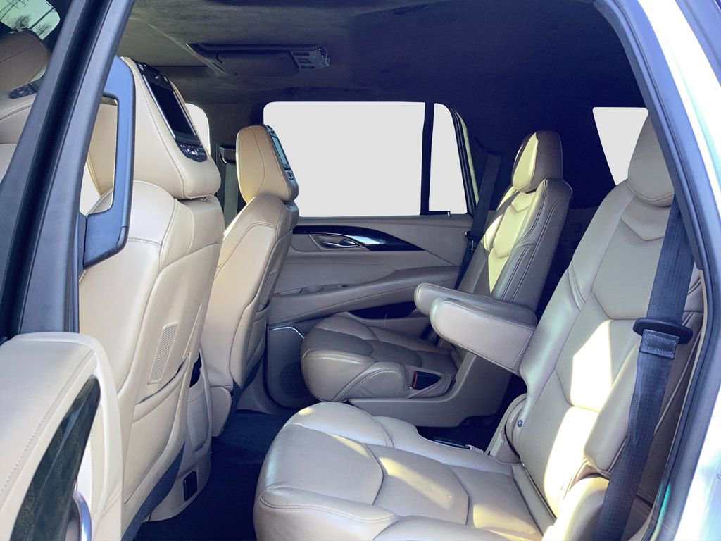 Used 2019 Cadillac Escalade Platinum image 13