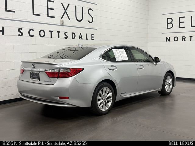 Used 2013 Lexus ES 300h w/ Luxury Pkg image 4