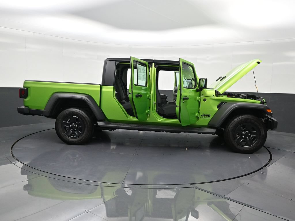 Used 2025 Jeep Gladiator Sport AWD/4WD image 32