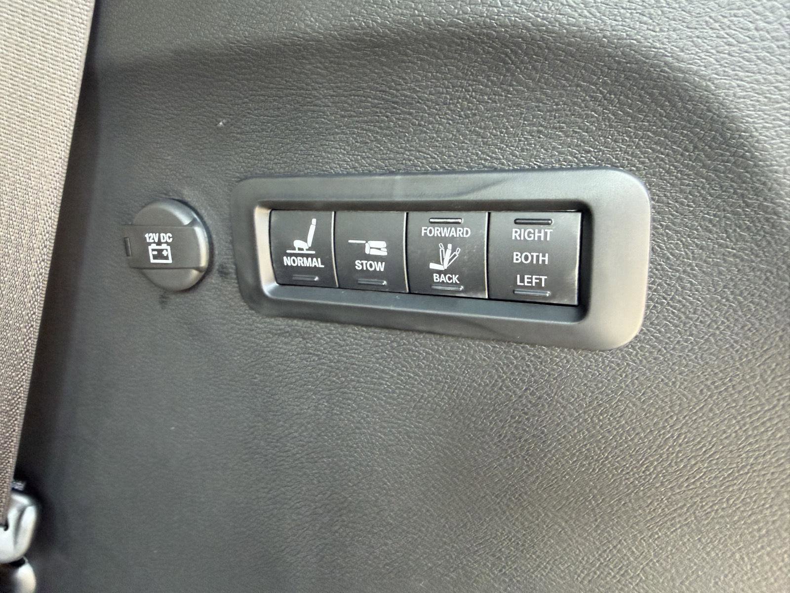 New 2026 Chrysler Pacifica Pinnacle FWD image 20
