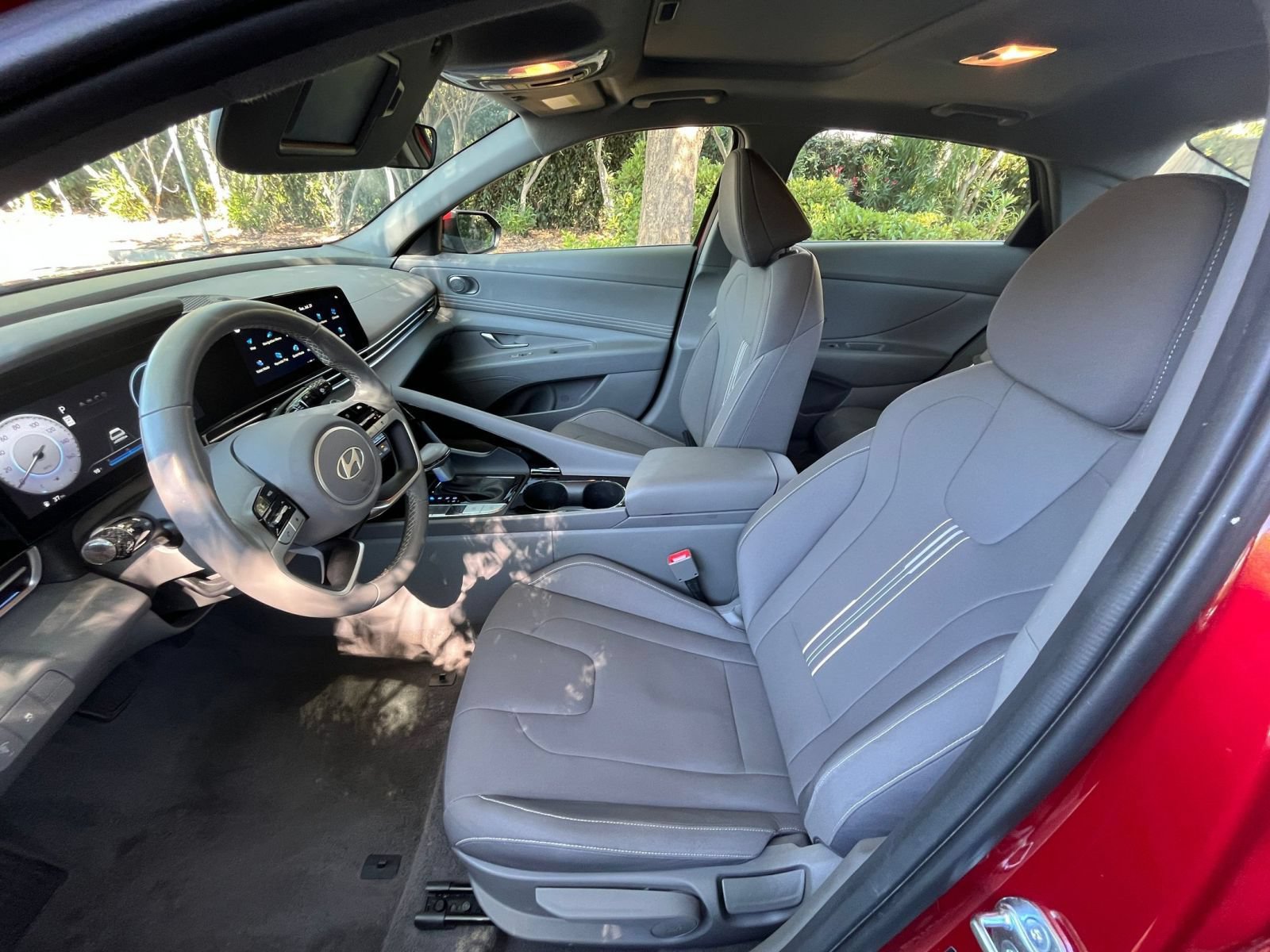 Used 2025 Hyundai Elantra SEL FWD image 27