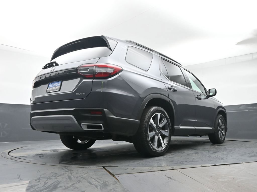 Used 2025 Honda Pilot Elite image 33