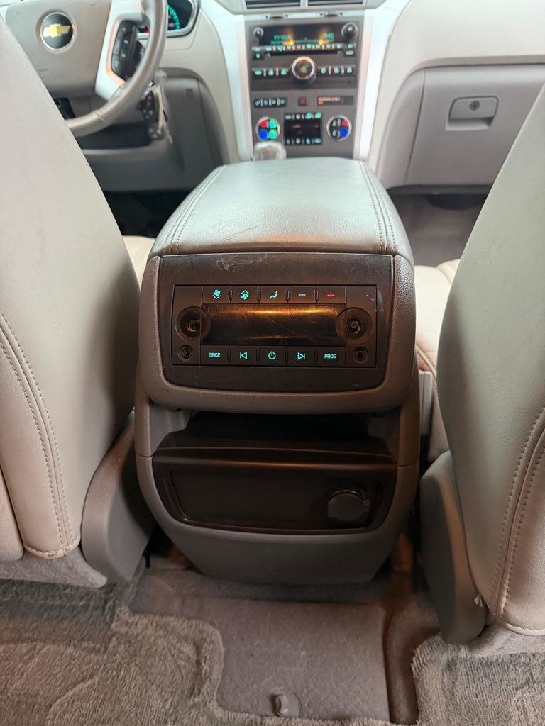 Used 2012 Chevrolet Traverse LT FWD image 22