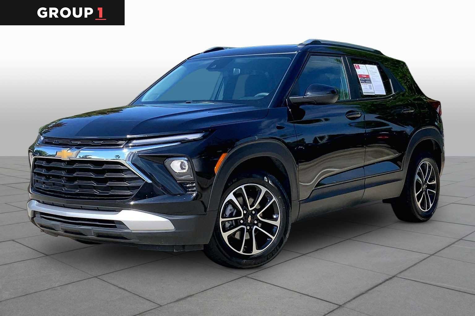 Used 2025 Chevrolet TrailBlazer LT FWD image 1