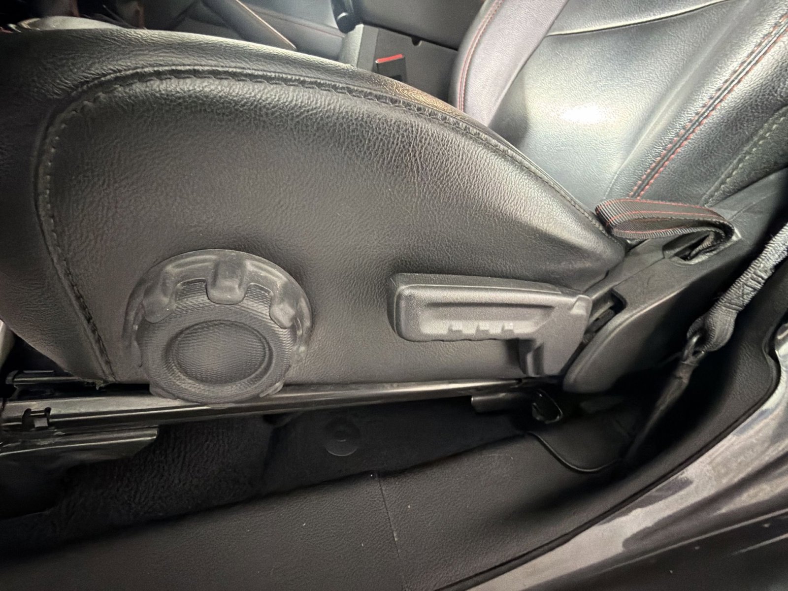 Used 2020 Jeep Wrangler Unlimited Rubicon w/ Dual Top Group image 14