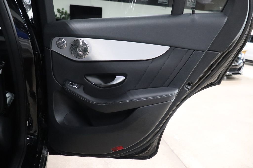 Used 2021 Mercedes-Benz GLC 300 w/ AMG Line image 21