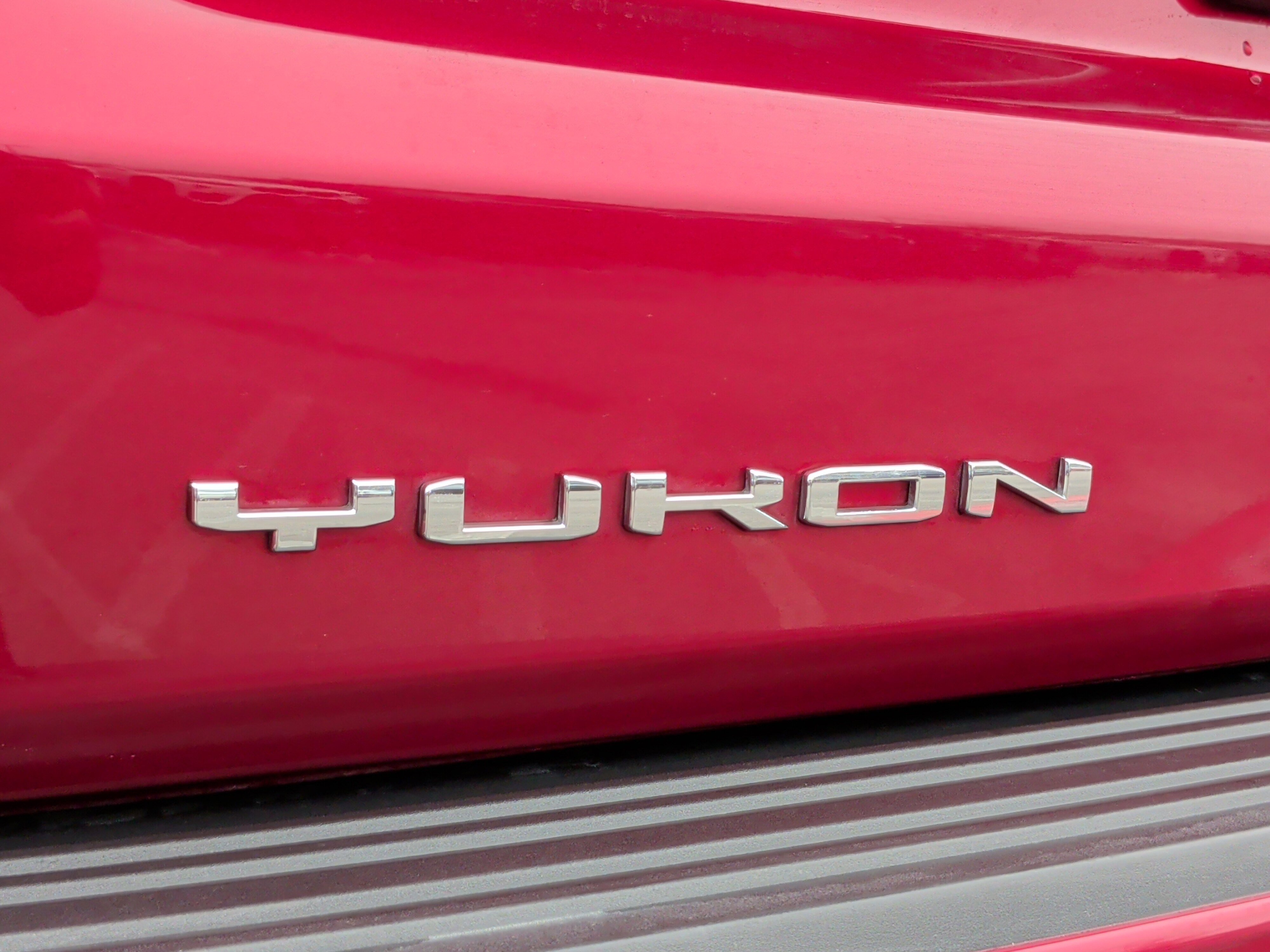 Used 2023 GMC Yukon Denali w/ Advanced Technology Package image 11