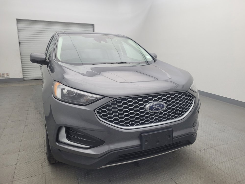 Used 2023 Ford Edge SEL image 14