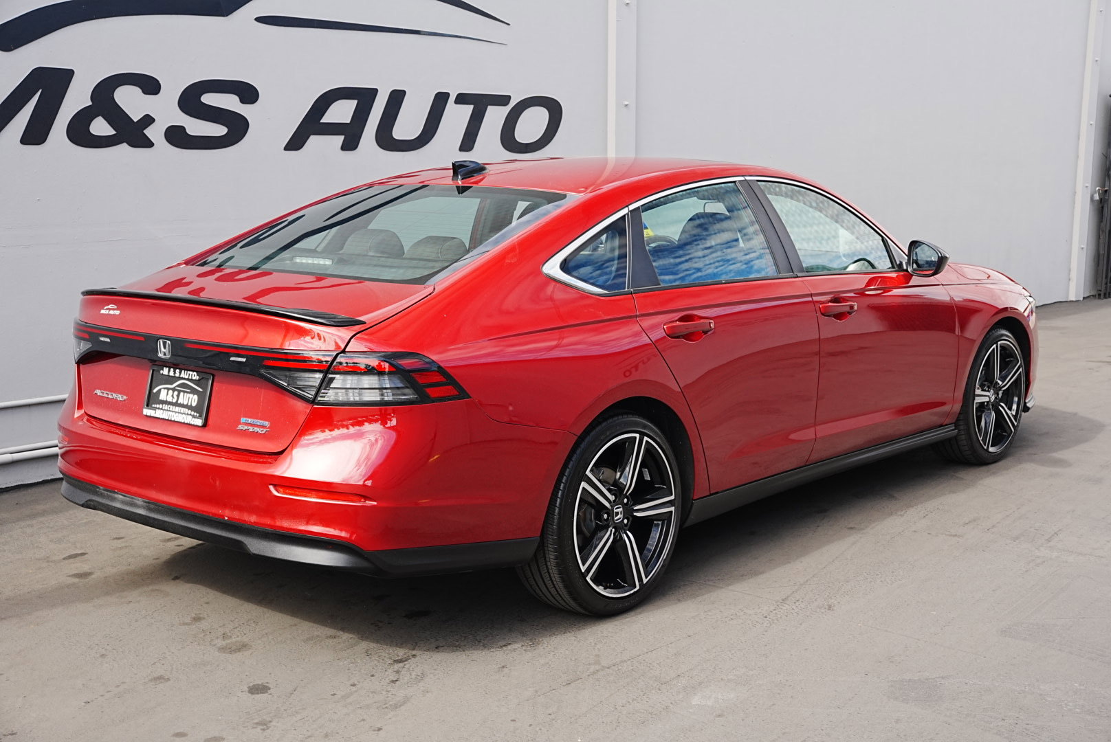 Used 2024 Honda Accord Sport image 4