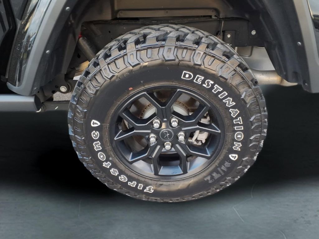 Used 2024 Jeep Gladiator Sport image 12