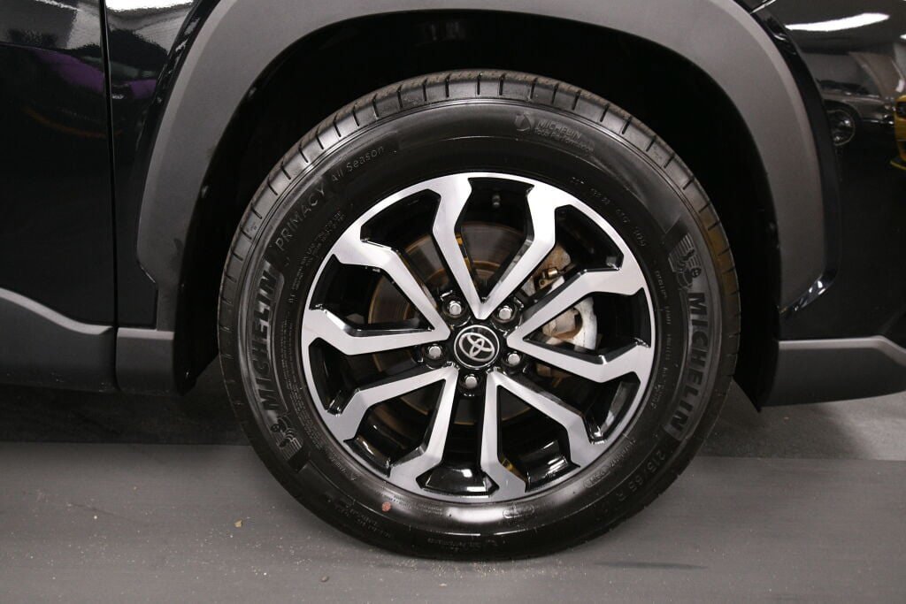 Used 2023 Toyota Corolla Cross AWD Hybrid image 28