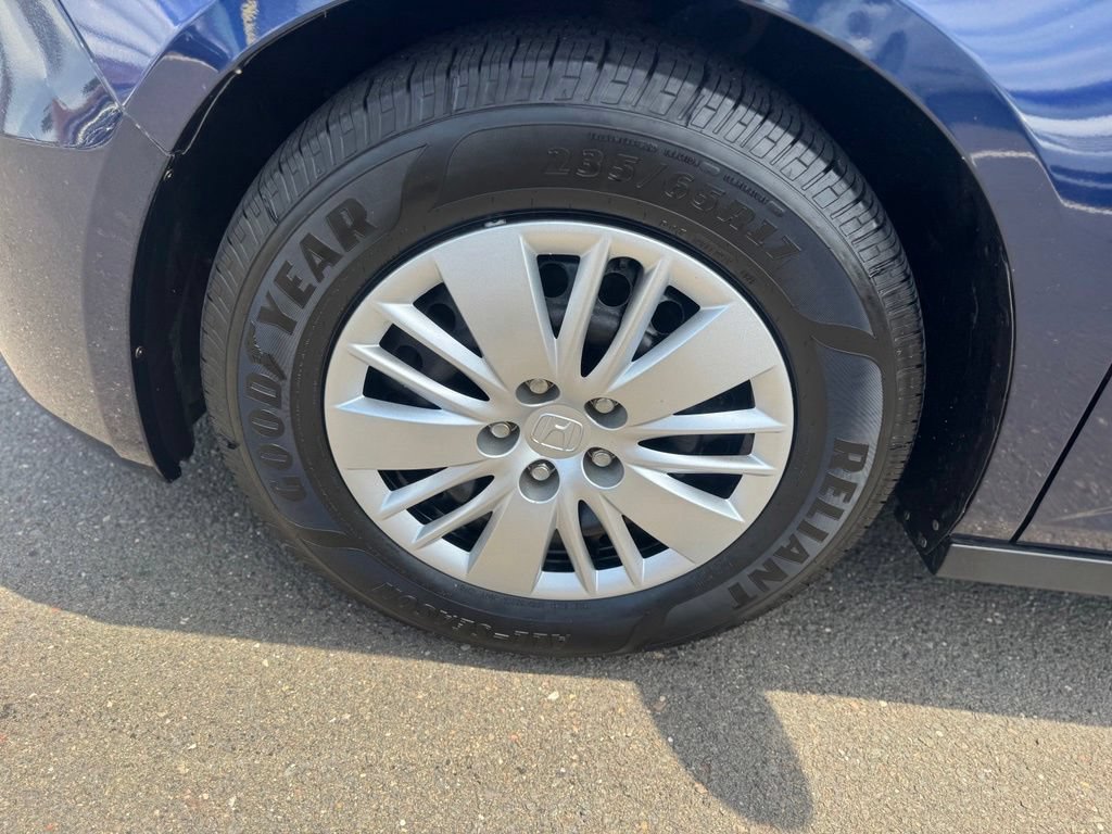 Used 2015 Honda Odyssey LX image 16