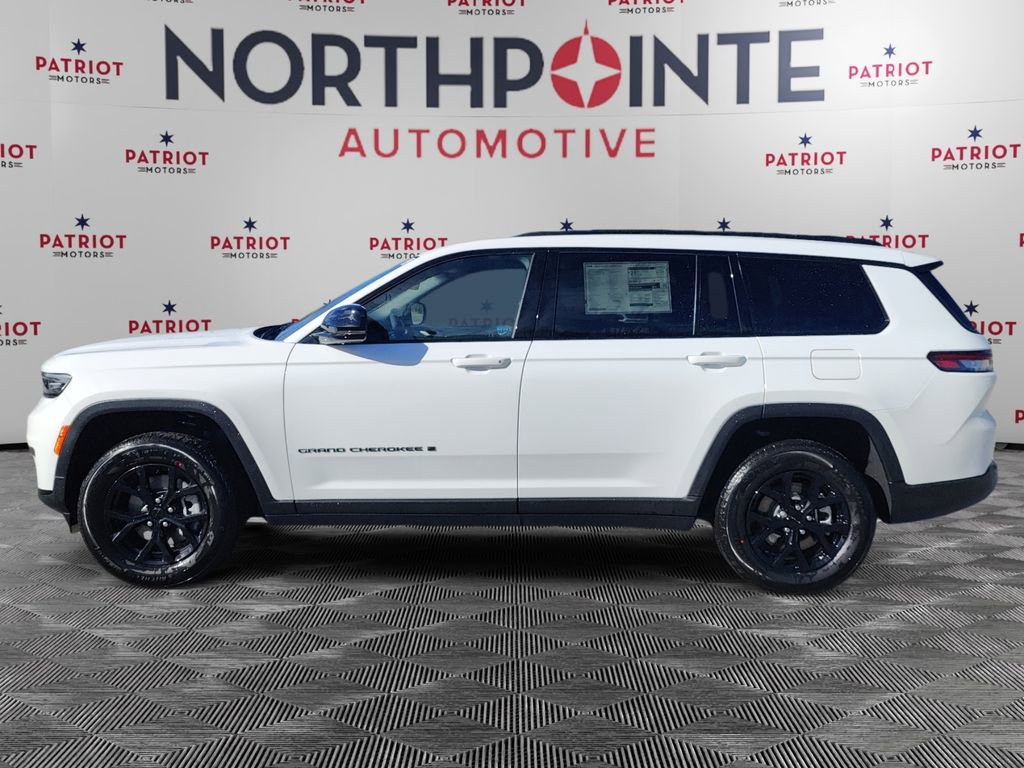 New 2025 Jeep Grand Cherokee L Altitude image 3
