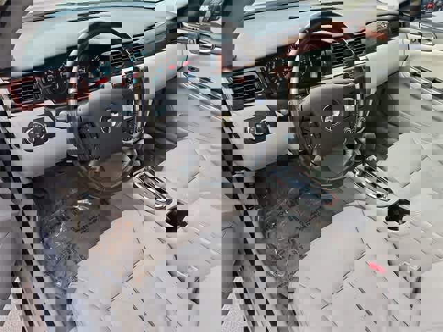 Used 2011 Chevrolet Impala LT w/ Luxury Edition Package image 10