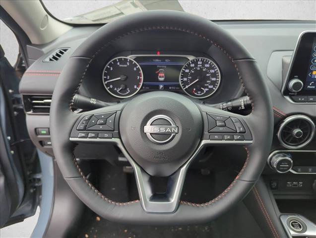 New 2025 Nissan Sentra SR w/ SR Premium Package FWD image 17