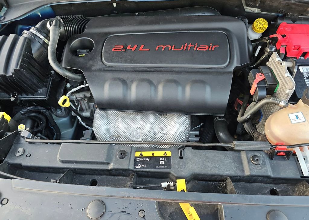 Used 2018 Jeep Renegade Latitude w/ Safety & Security Group image 6