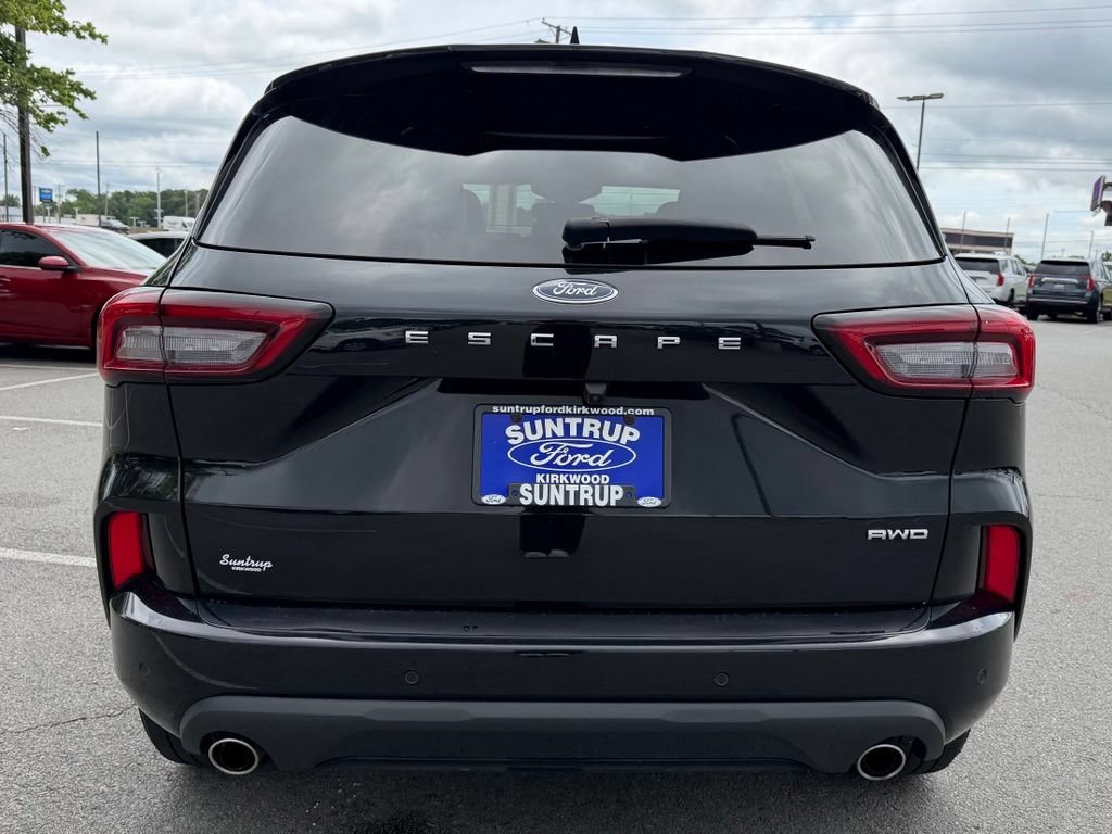 Used 2024 Ford Escape ST-Line Elite w/ Premium Technology Package AWD/4WD image 6
