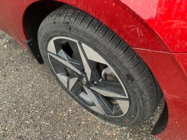 Used 2023 Hyundai Elantra SEL w/ Convenience Package image 5