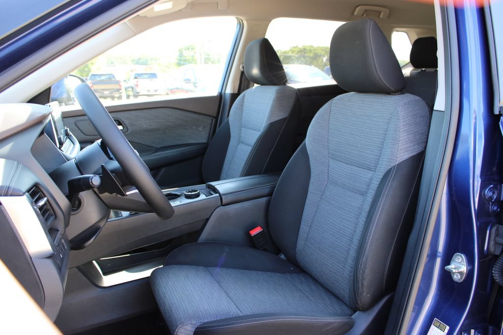 Used 2023 Nissan Rogue SV AWD/4WD image 17