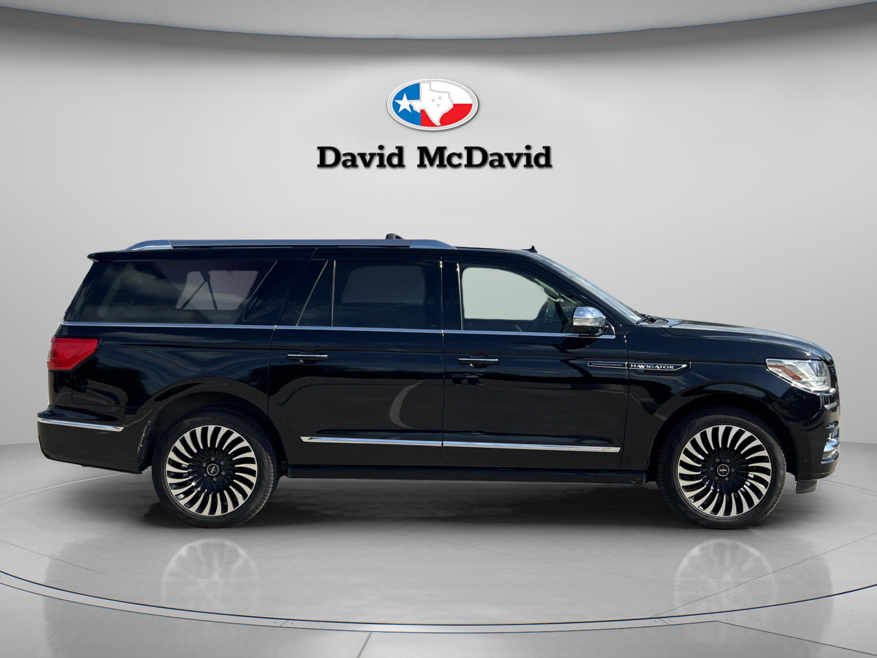 Used 2020 Lincoln Navigator L Black Label w/ Cargo Convenience Package AWD/4WD image 14