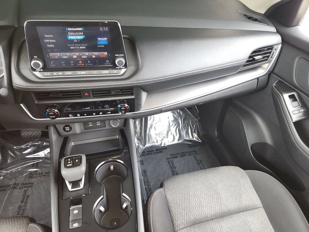 Used 2026 Nissan Rogue SV FWD image 17