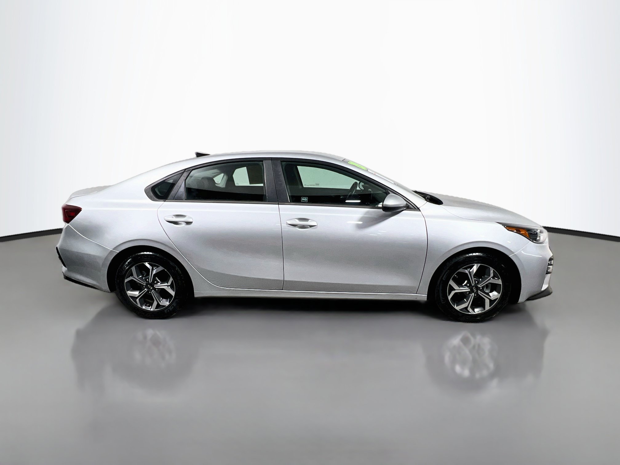 Used 2020 Kia Forte LXS FWD image 3