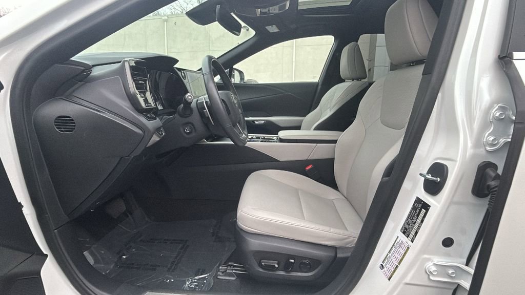 Used 2023 Lexus RX 350 image 32