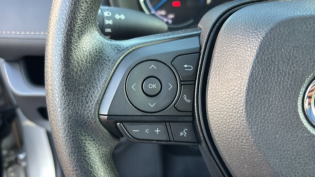 Used 2025 Toyota RAV4 LE AWD/4WD image 15