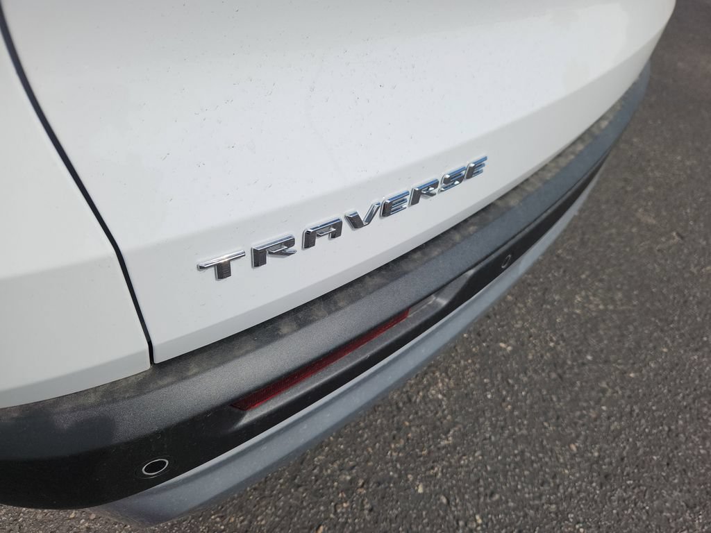 New 2025 Chevrolet Traverse LT w/ Driver Confidence Package FWD image 13