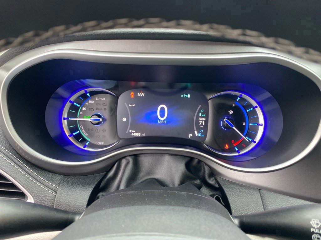 Used 2022 Chrysler Pacifica Touring-L image 19