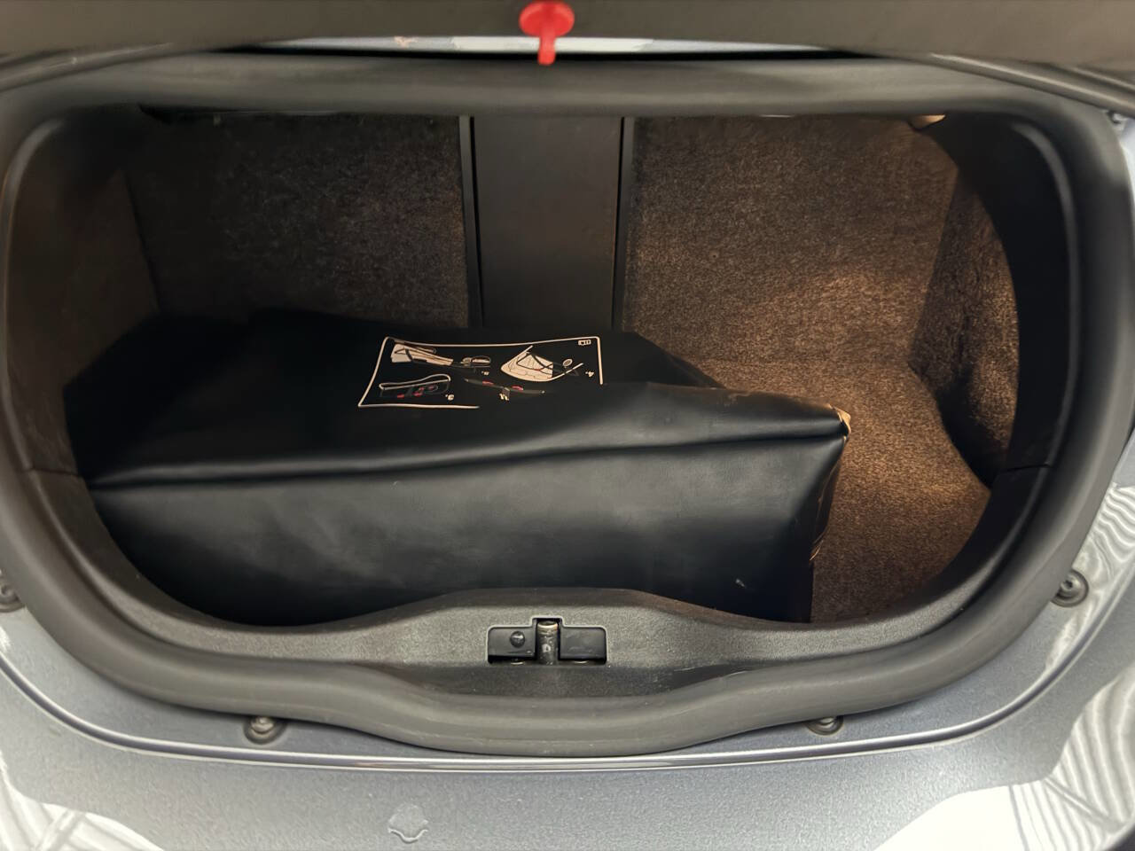 Used 2006 Volkswagen Beetle Convertible w/ Package 1 image 25