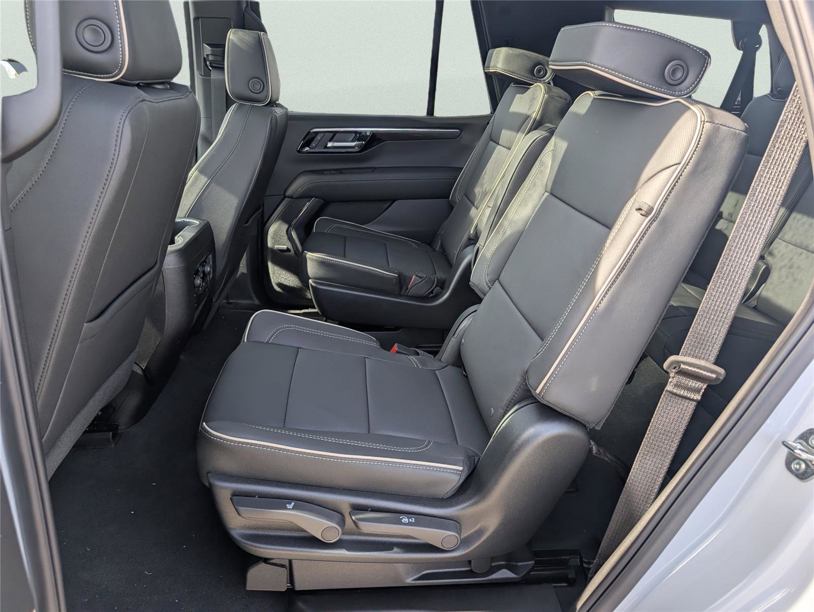 New 2026 Chevrolet Tahoe Premier w/ Sun And Tow Package image 13