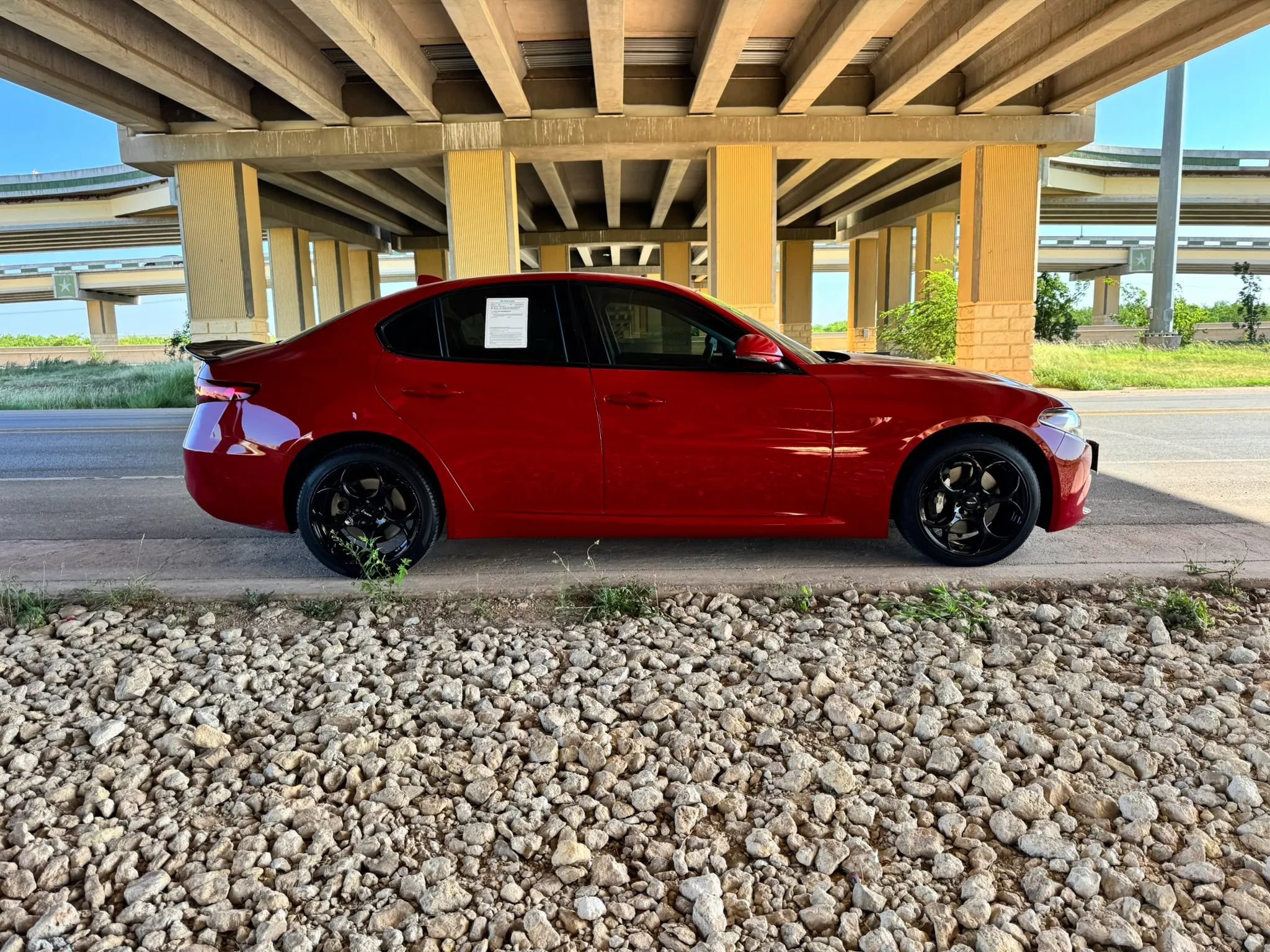Used 2021 Alfa Romeo Giulia Sprint w/ Cold Weather Package AWD/4WD image 2