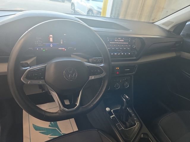 Used 2022 Volkswagen Taos SE FWD image 5
