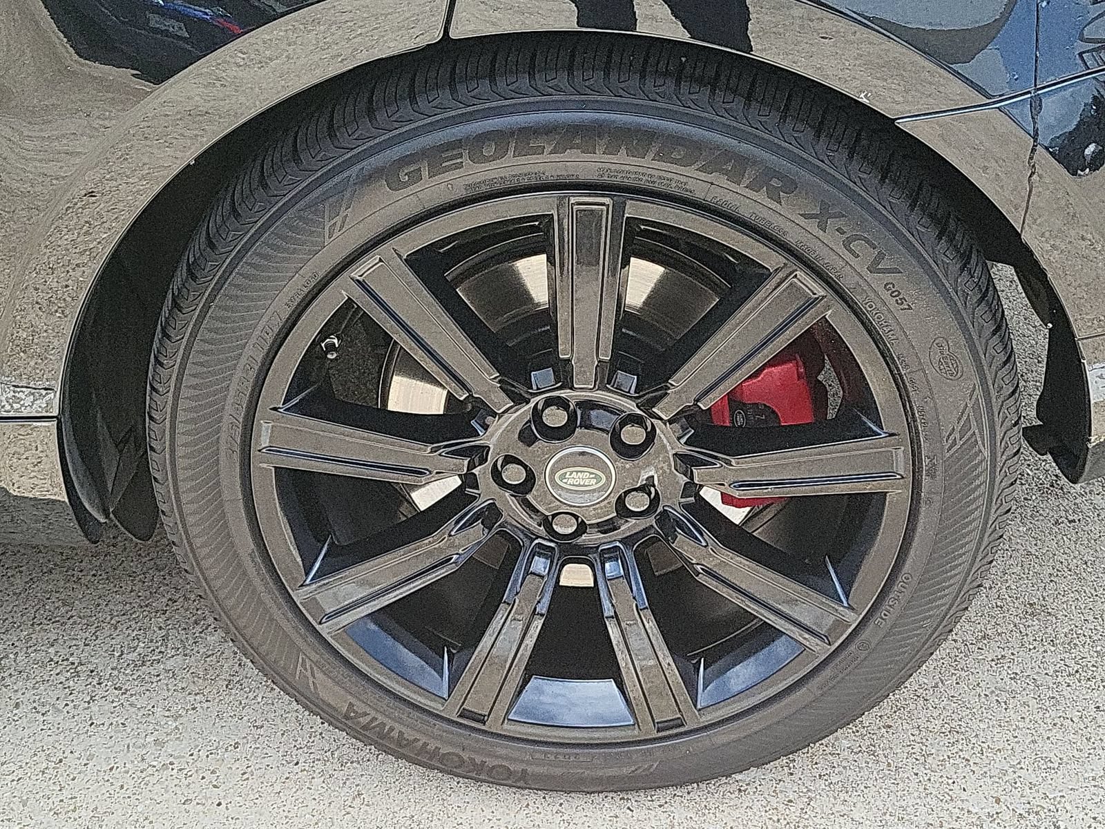 Used 2019 Land Rover Range Rover Sport HST AWD/4WD image 34