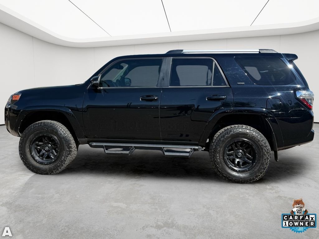Used 2022 Toyota 4Runner SR5 Premium AWD/4WD image 3