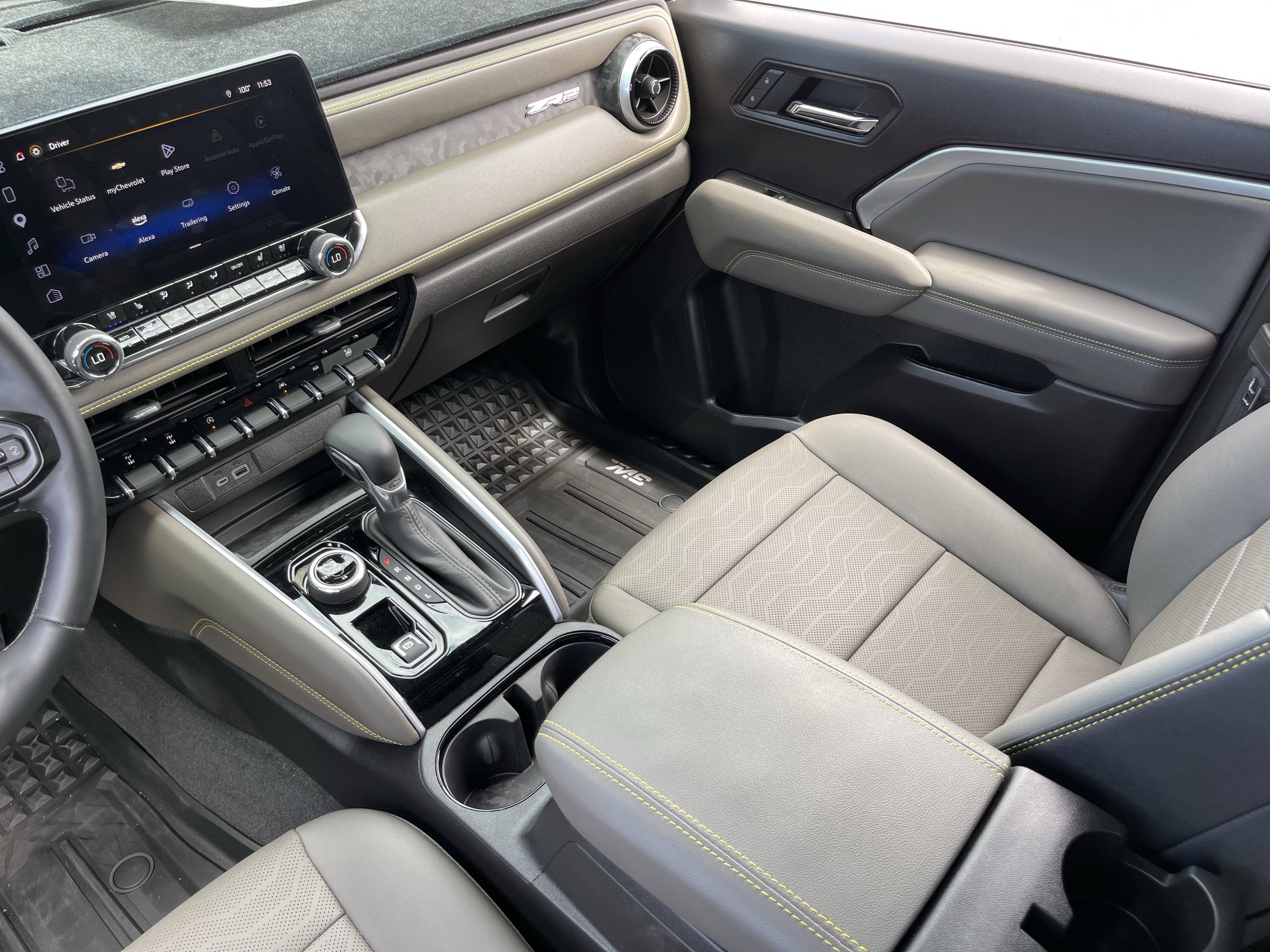 Used 2025 Chevrolet Colorado ZR2 w/ Technology Package AWD/4WD image 17