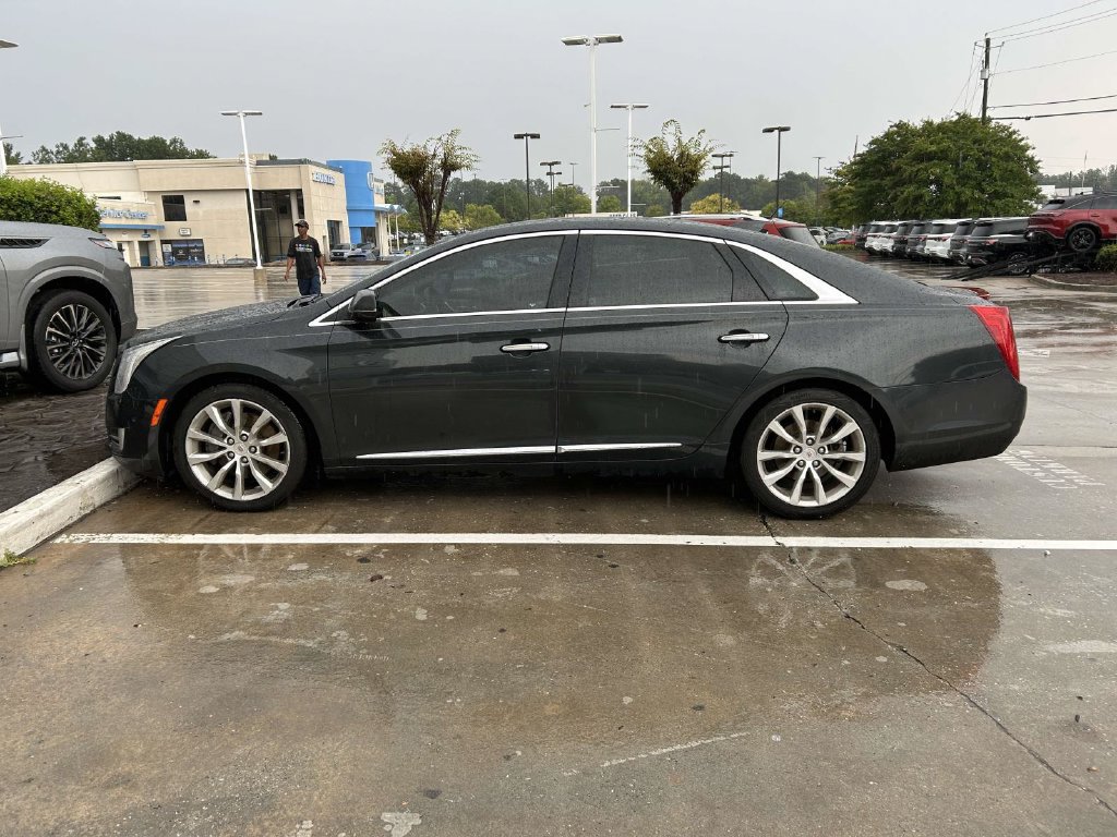 Used 2015 Cadillac XTS Luxury w/ Driver Awareness Package FWD image 6