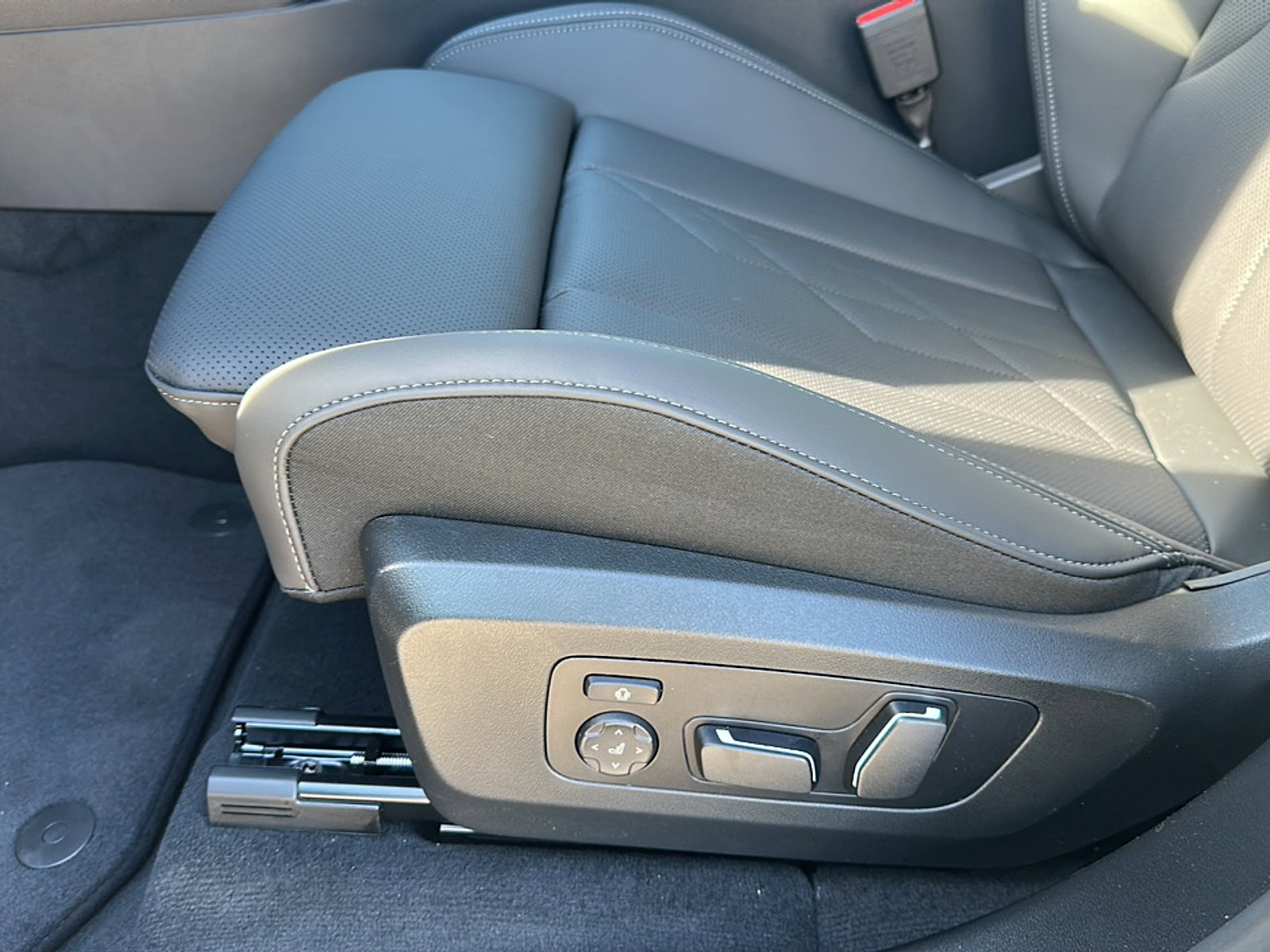 New 2026 BMW X3 M50 w/ Premium Package image 12