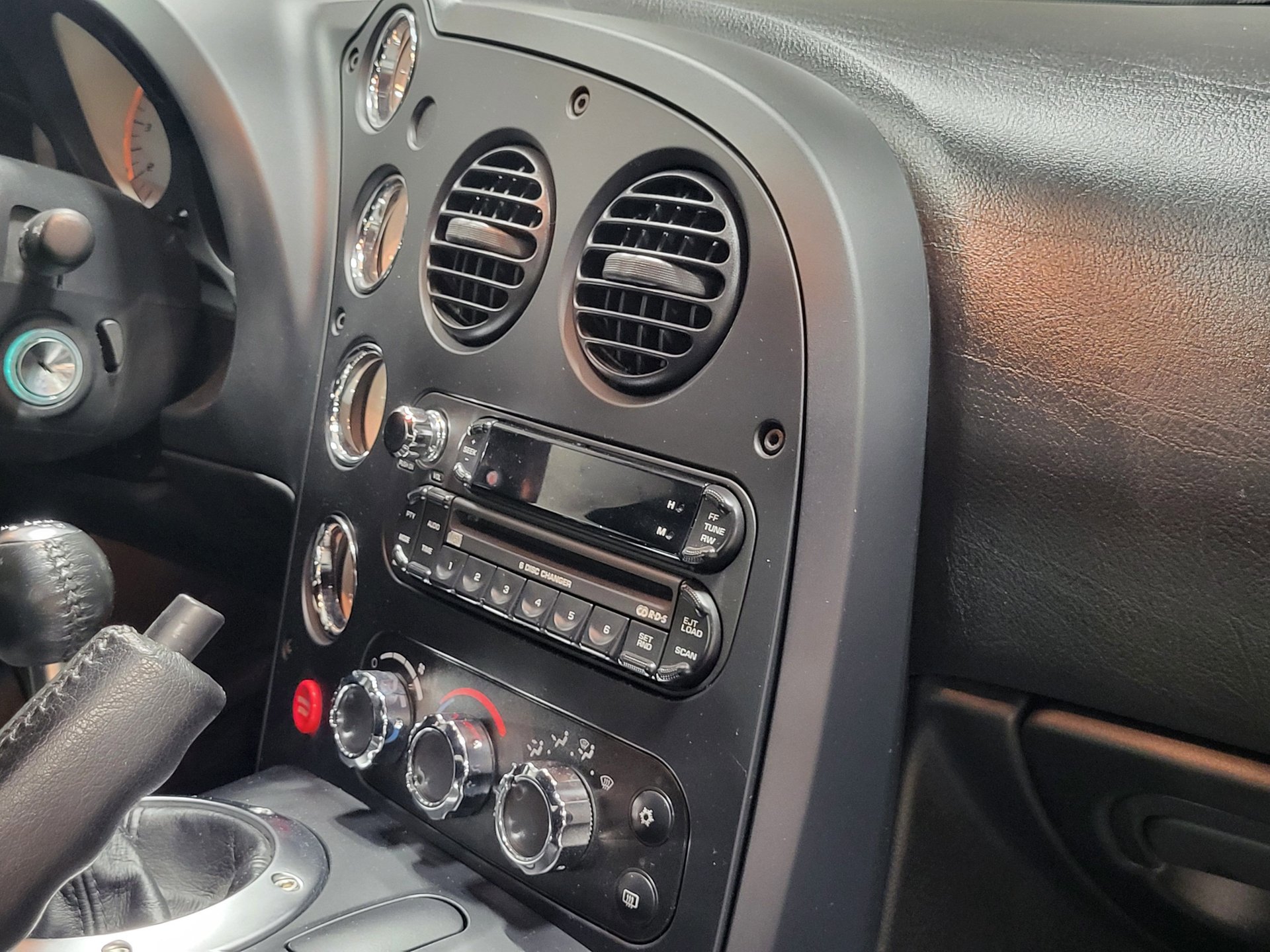 Used 2005 Dodge Viper SRT-10 image 32