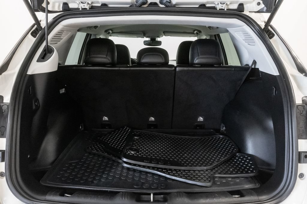 Used 2019 Jeep Compass Latitude w/ Popular Equipment Group AWD/4WD image 31