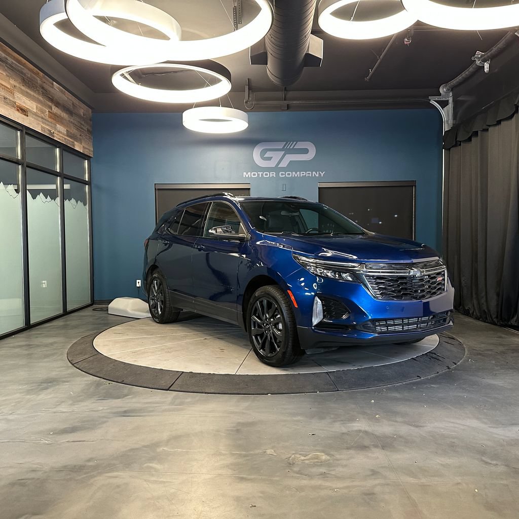 Used 2022 Chevrolet Equinox RS w/ RS Leather Package